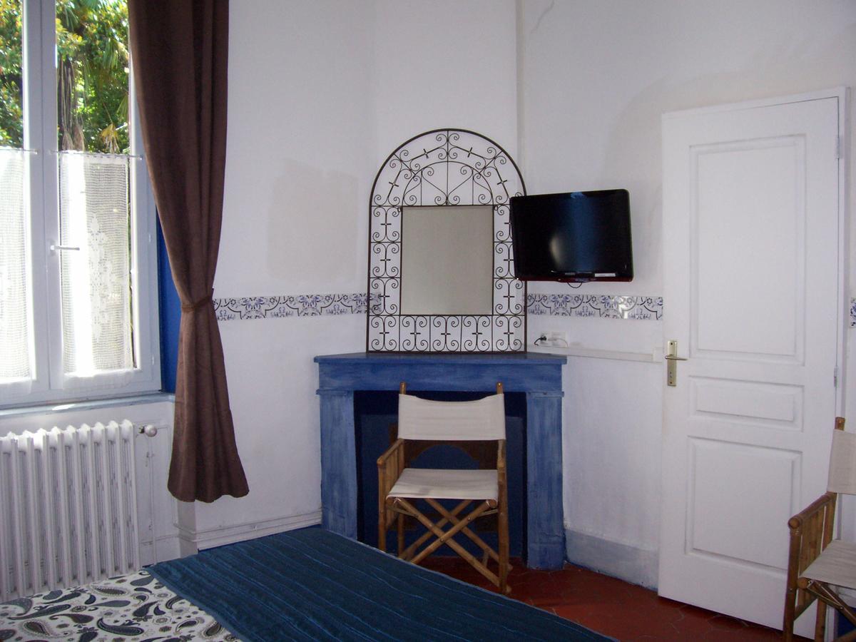 Auberge Cocagne Aveze  ภายนอก รูปภาพ